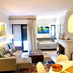 Art 13 - Com Piscina * كارفويرو