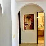 Art 13 - Com Piscina Apartman