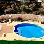 Art 13 - Com Piscina Apartman *